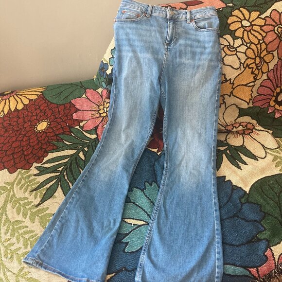 ASOS Petite High Rise Lift and Contour Flare Jeans - Size 28 - Picture 4 of 5